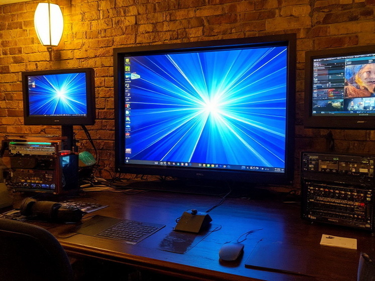 В Екатеринбурге показали видео с телами военных студентам колледжа на занятии