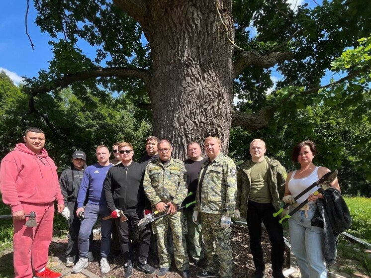 Сотрудники Калужского следкома трудились в Доме соцобслуживания