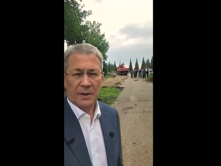 Радий Хабиров показал, куда в ближайшие годы будет сбегать с работы