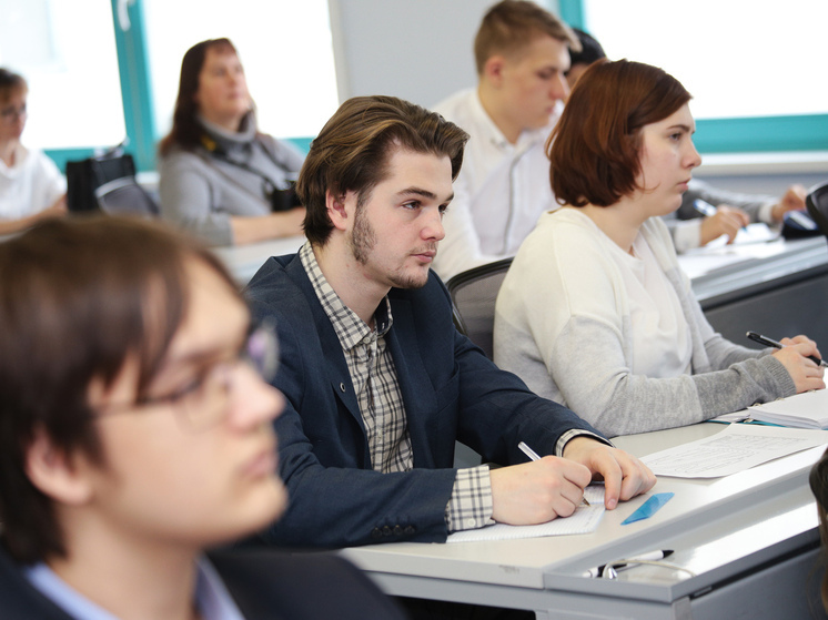 Минобрнауки пока не планирует вводить обязательный ЕГЭ для гуманитариев