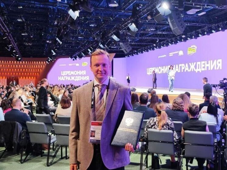 Президент наградил военного преподавателя за патриотическое воспитание молодежи