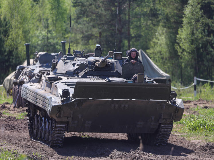 Рогов: ВС РФ водрузили российский флаг в центре Каменского