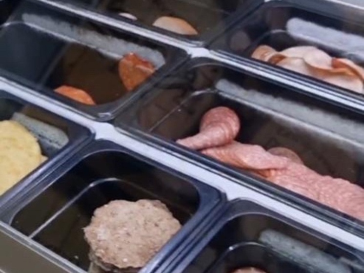 Опасные продукты обнаружили на главном ж/д вокзале Ростова