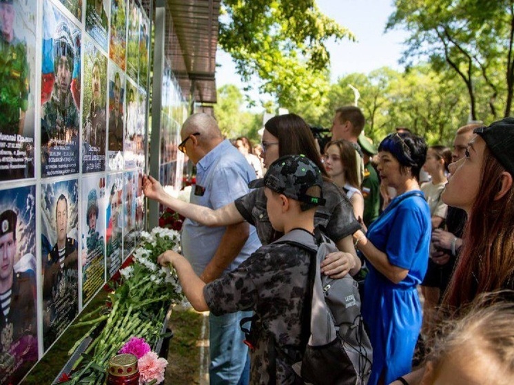 В Благовещенске открыли мемориал памяти участников локальных войн и конфликтов