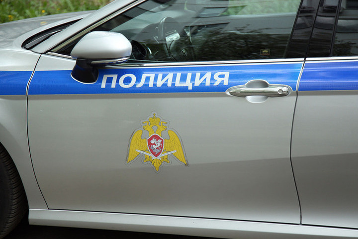 В Приморье двух полицейских будут судить за избиение мужчины, чистившего тротуар