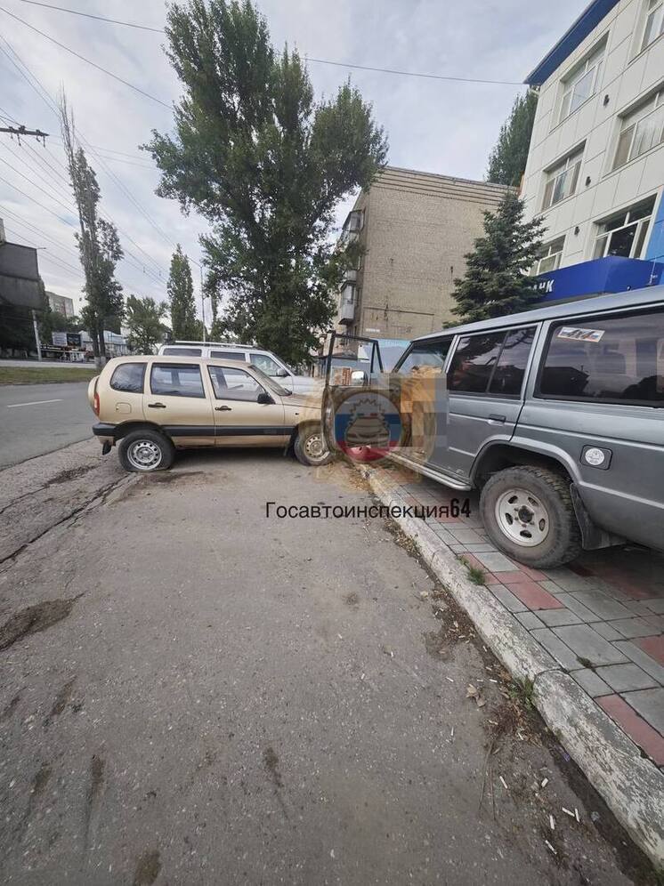 На проспекте Строителей водитель умер за рулём, устроив массовое ДТП