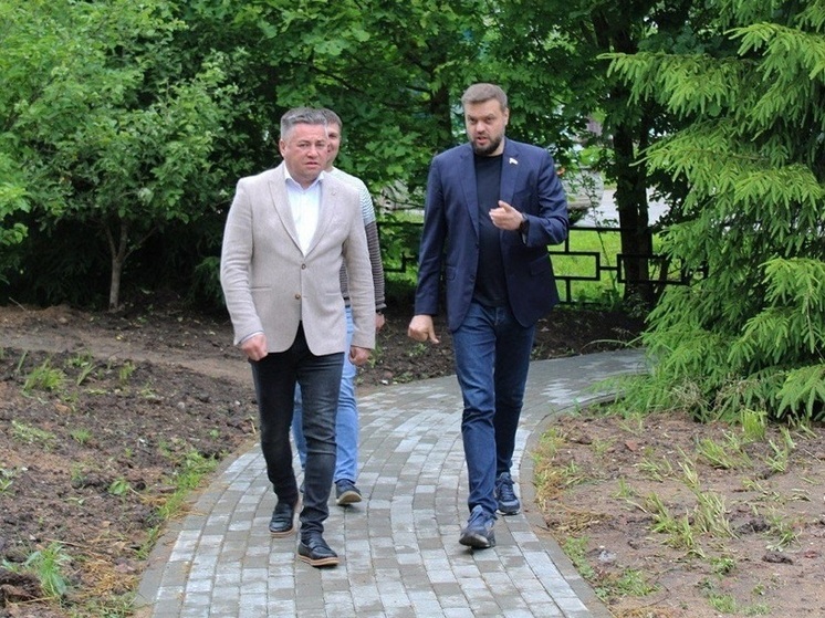 Депутат госдумы Артём Туров посетил Духовщинский округ