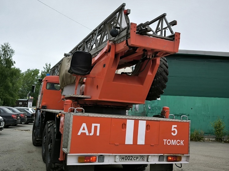 Пожар на мусорном полигоне в Сурово-Сухоречье тушили более трех часов