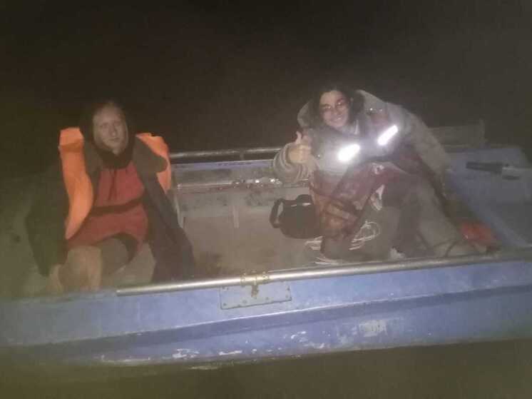 На Волге у лодочника закончился бензин — спасатели пришли на помощь