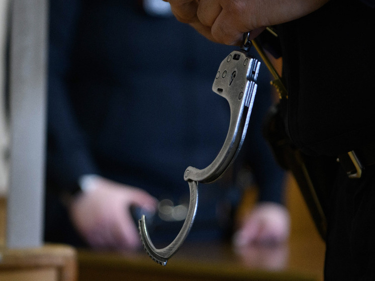 Суд в Екатеринбурге арестовал до 19 июля одного из фигурантов дела об убийствах