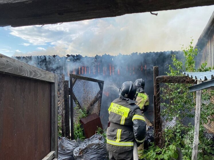 На Южном Урале самозагоревшееся сено едва не привело к крупному пожару
