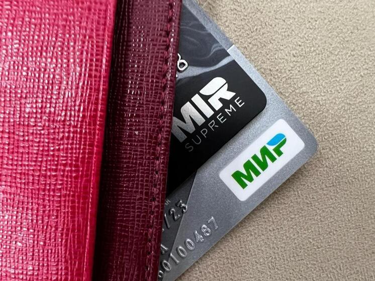 Сувениры, одежда и спонтанные покупки: какие траты в отпуске жители СКФО признали бесполезными