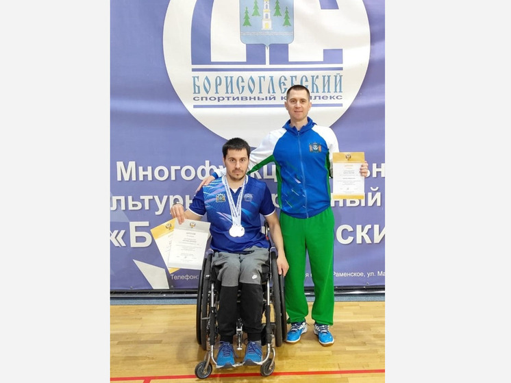 Спортсмен из Сургутского района стал лучшим в России по бадминтону
