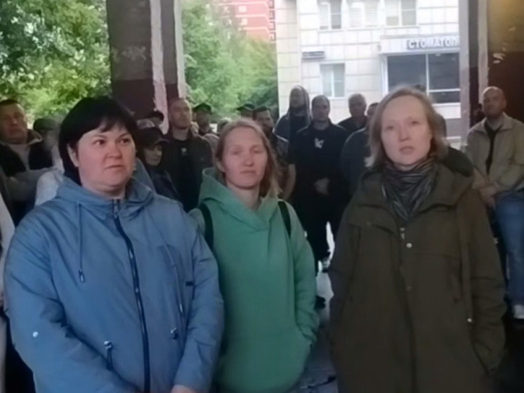 Жители Лобни выступили против платных парковок в городе