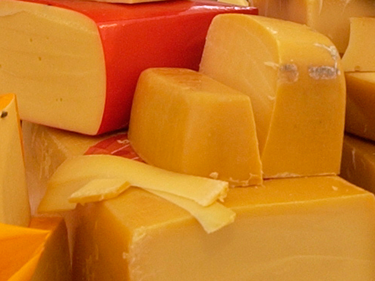 Молочные продукты могут нарушать сон у людей с непереносимостью лактозы