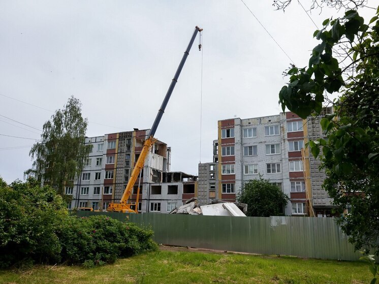 В Приморске продолжаются работы в пятиэтажке, пострадавшей весной от пожара