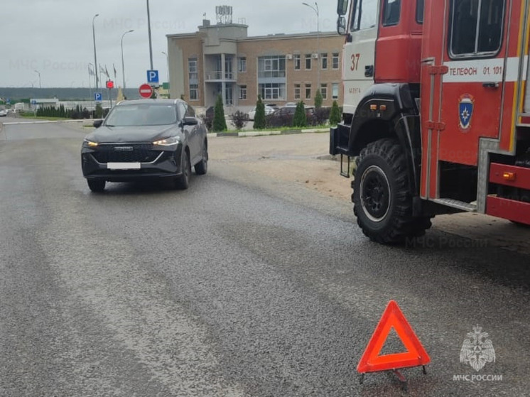 В Дзержинском районе внедорожник сбил 55-летнего велосипедиста