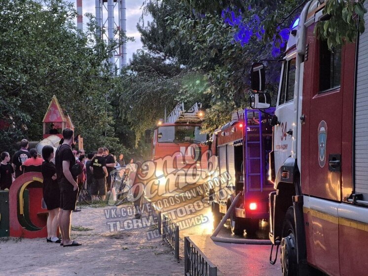 При пожаре на Казахской в Ростове пострадал неизвестный мужчина
