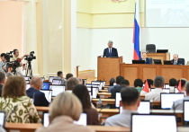 На XII сессии Народного Хурала Республики Бурятия глава региона Алексей Цыденов представил подробный отчет о деятельности правительства за 2024 год и итогах реализации национальных проектов за пятилетний период с 2019-го по 2024 годы. По результатам проведенной работы уровень выполнения показателей национальных проектов составил рекордные 99,85%, что позволило республике занять 3 место среди субъектов ДФО и 16 место в общероссийском рейтинге.