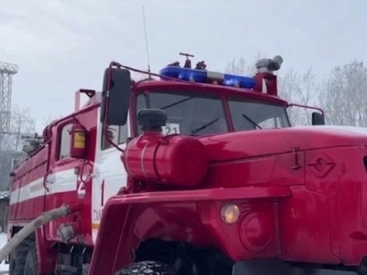 Свалка ТБО полыхает в Новом Уренгое