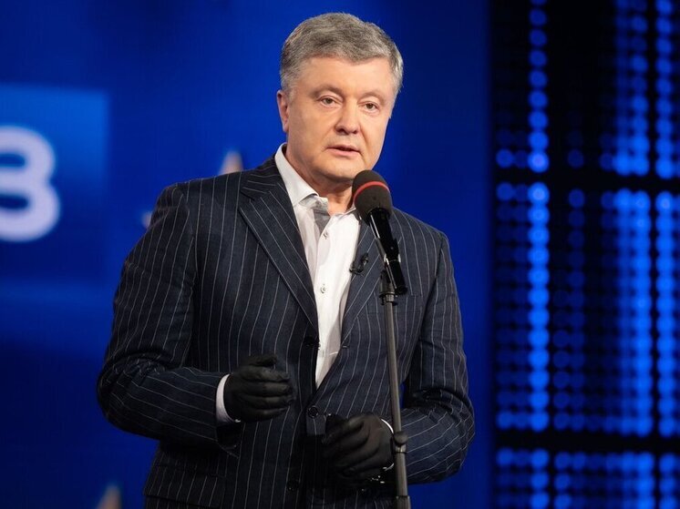 Poroshenko* accused Zelensky of authoritarianism and called for him not to hold on to power