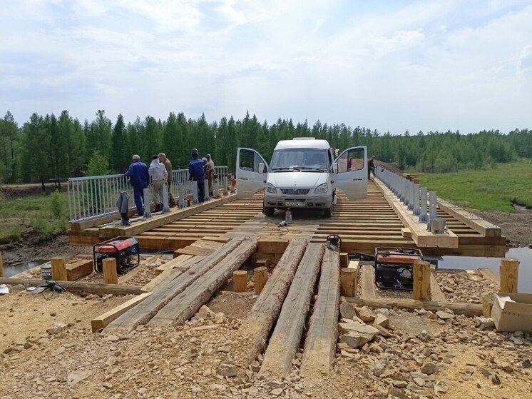 В Бурятии дорожники начали обустройство моста через реку Сагаан-Гол
