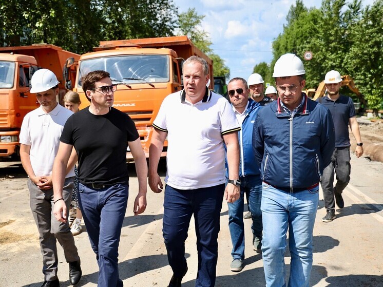 Глава Челябинска Алексей Лошкин проверил работы на двух важнейших объектах, которые ведутся по программе «Большой ремонт 74»