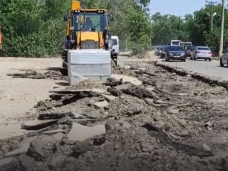 В Элисте продолжается обновление