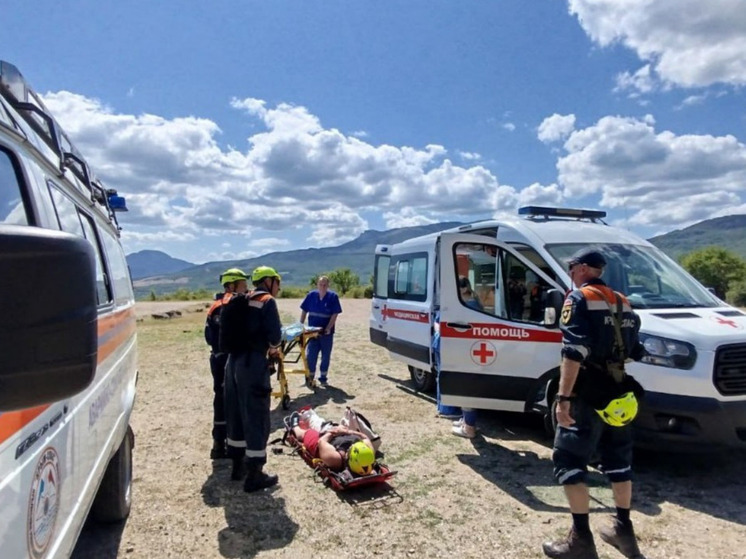 В Крыму на горе Демерджи туристка повредила ногу