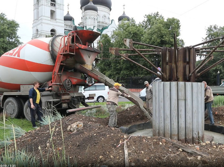 В Воронеже семитонную «Молекулу ДНК» вернут на место в конце июля
