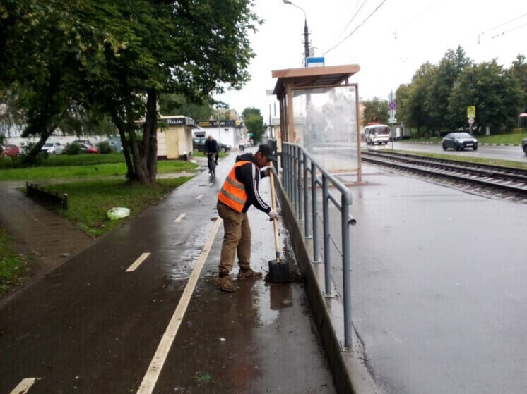 В Туле 2 июля городские улицы убирают более 80 машин