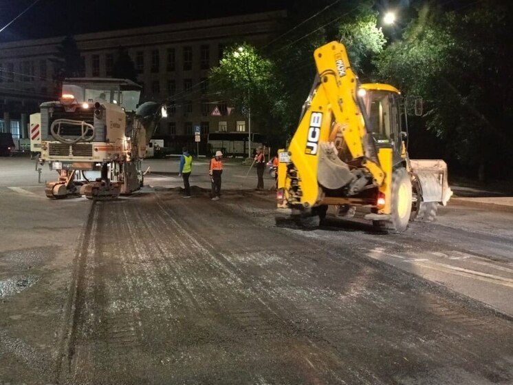 В Воронеже приступили к замене изношенного дорожного покрытия на улице Плехановская