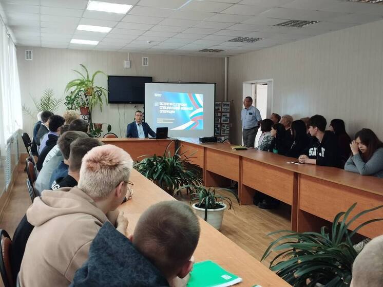 Студенты Клепиковского техникума встретились с ветераном СВО Петром Рябовым