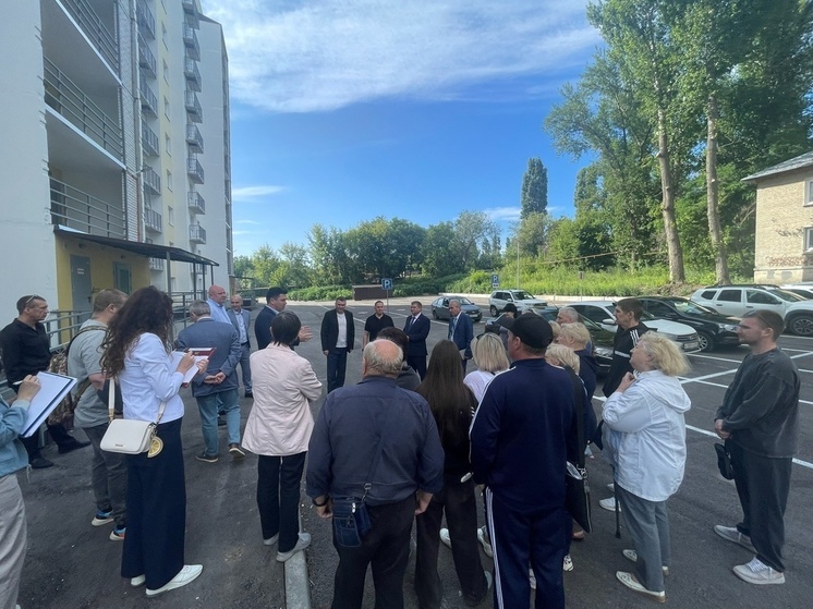 В Саратове застройщики затягивают сдачу домов для переселенцев из аварийного жилья