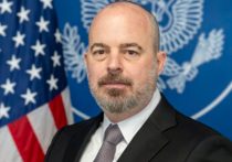 США решили подзакрутить кранчик с ракетами и боеприпасами для Киева прямо в тот момент, когда часть военных грузов уже добралась до театра событий, но ещё не перекочевала в украинские руки