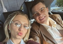 Обладательница серебряной олимпийской медали по спортивной гимнастике Дарья Нагорная (до замужества Спиридонова) поделилась архивными кадрами, запечатлевшими ее историю любви с олимпийским чемпионом Никитой Нагорным