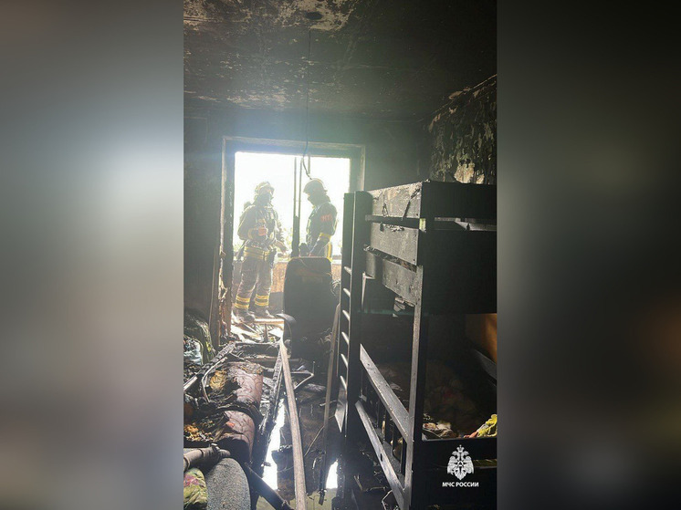 В квартире в Уфе начался пожар, когда в ней было трое детей