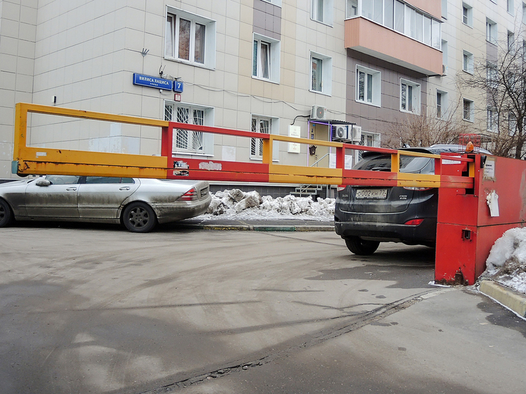 В  столице сроки установки шлагбаумов сократят до 30 дней