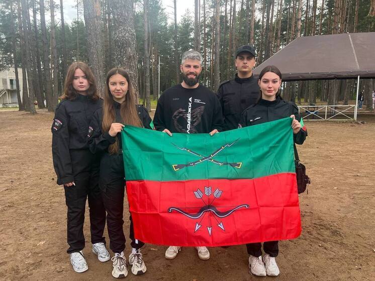 Запорожские добровольцы обучили навыкам первой помощи участников международной смены «Курган Дружбы»