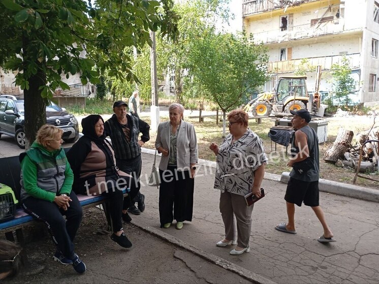 Жители освобожденной Красногоровки налаживают мирную жизнь