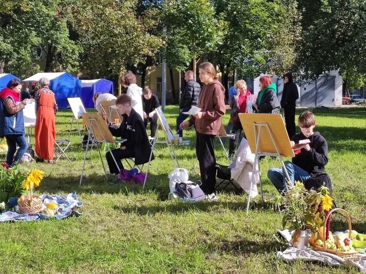 В Тосно стартовал детский конкурс рисунков по ПДД
