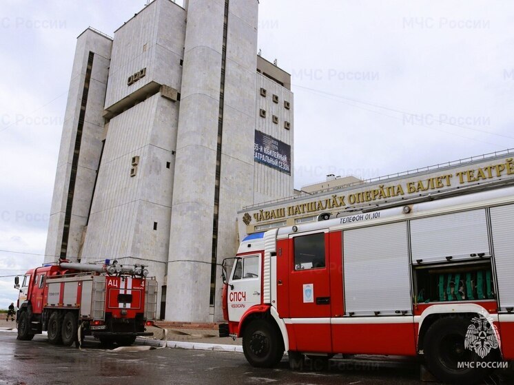 Пожар на сцене — по легенде: в оперном театре прошли учения МЧС