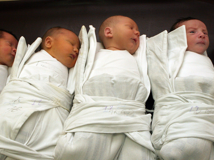 В Дании продолжается скандал вокруг разлучения матерей-гренландок с их детьми