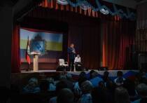 Временно исполняющий обязанности губернатора Курской области Александр Хинштейн провел открытую встречу с жителями Советского района
