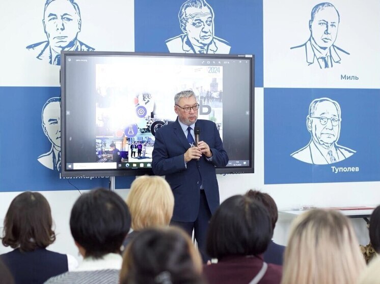 «Меня часто спрашивают: «Когда было лучше управление Бурятией? При Леониде Потапове или после него?». Спрашивали при Наговицыне, спрашивают и сегодня. Но сравнивать неправильно, некорректно. 