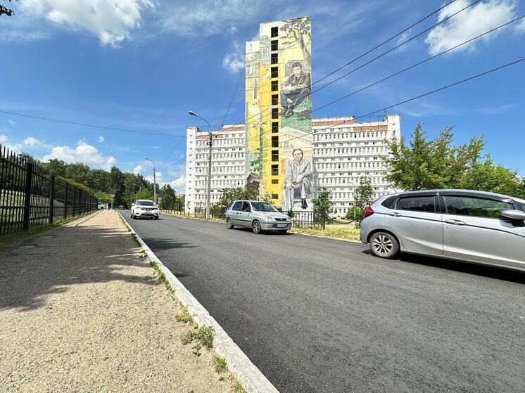 В округе депутата думы Иркутска Евгения Стекачева ремонтируют дороги
