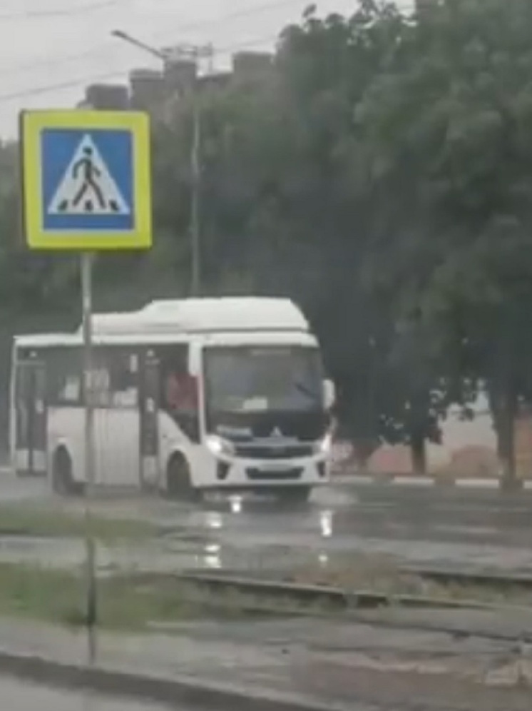 В Орле водители автобуса №352 пропускают остановку «Современник»