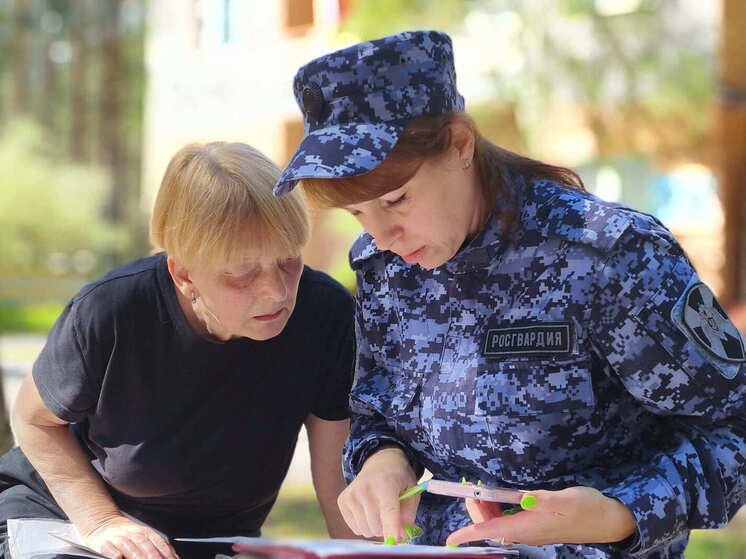 Псковские росгвардейцы обеспечивают безопасность летних лагерей