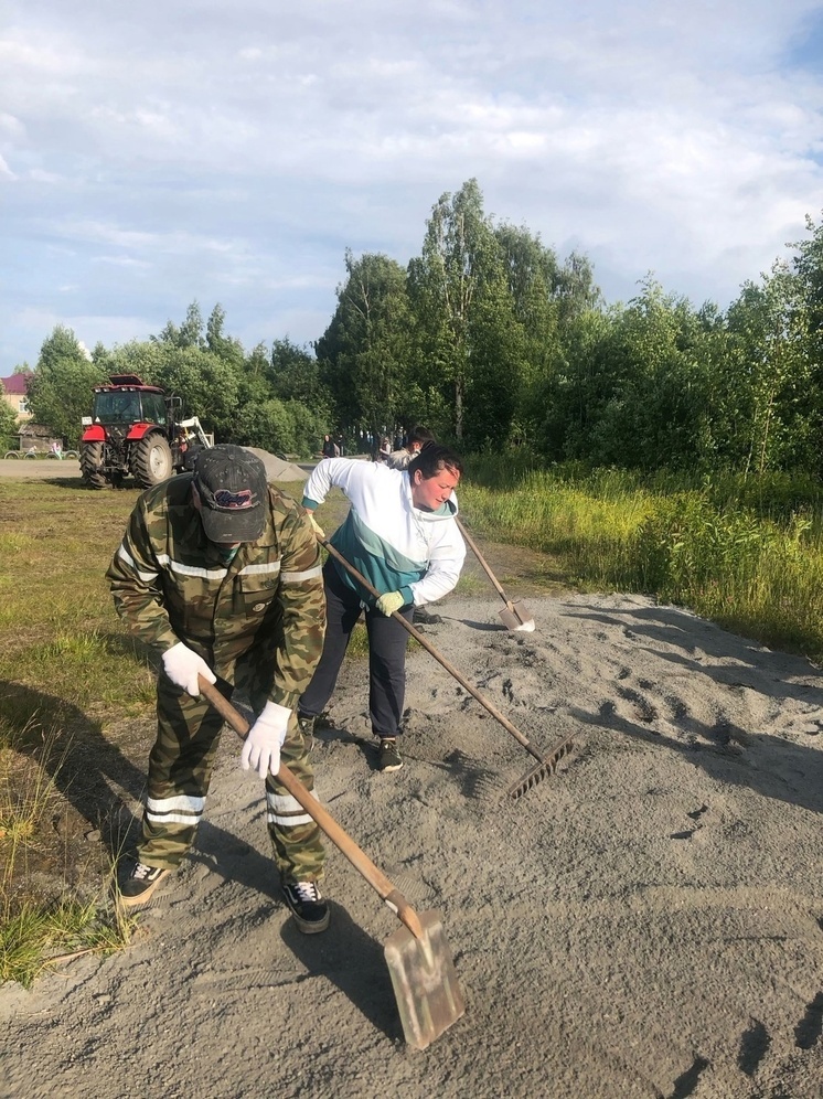 В школе № 2  Онеги - новая беговая дорожка