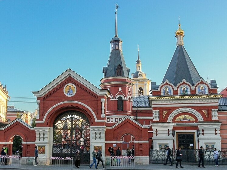 Покровский монастырь в Москве: святыни, история и полезная информация для паломников